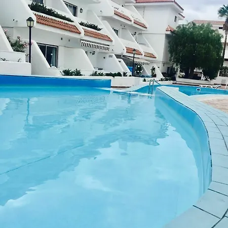 Floritas Vista Piscina Apartment