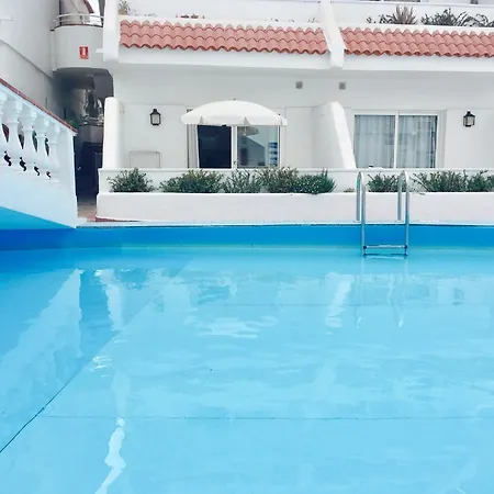 Floritas Vista Piscina Apartment *