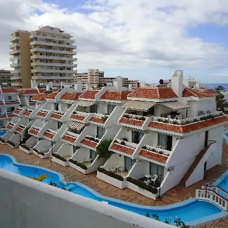 Floritas Vista Piscina Apartment *